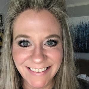 Meet your Posher, Lorrie